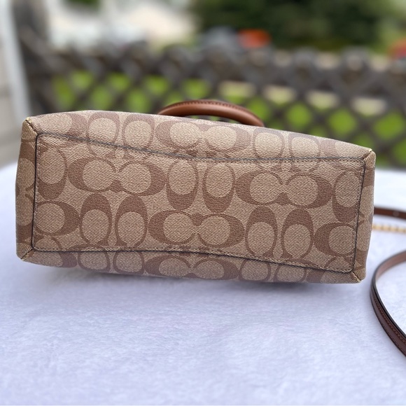 Coach Mini Sage Carryall - Picture 6 of 11